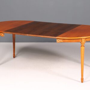 Wunderschöner Tisch im Gustavianischer Stil Küchentisch ausziehbar Antik Stil Eibe Esszimmer Tisch